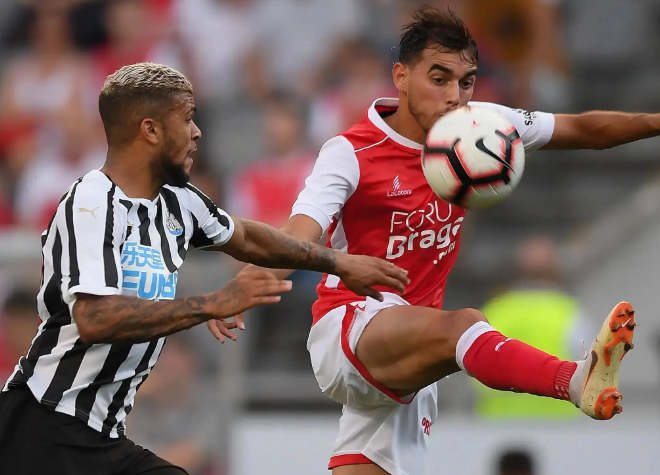 IM电竞官网_摩纳哥法甲战胜里昂,本耶德尔破门了吗